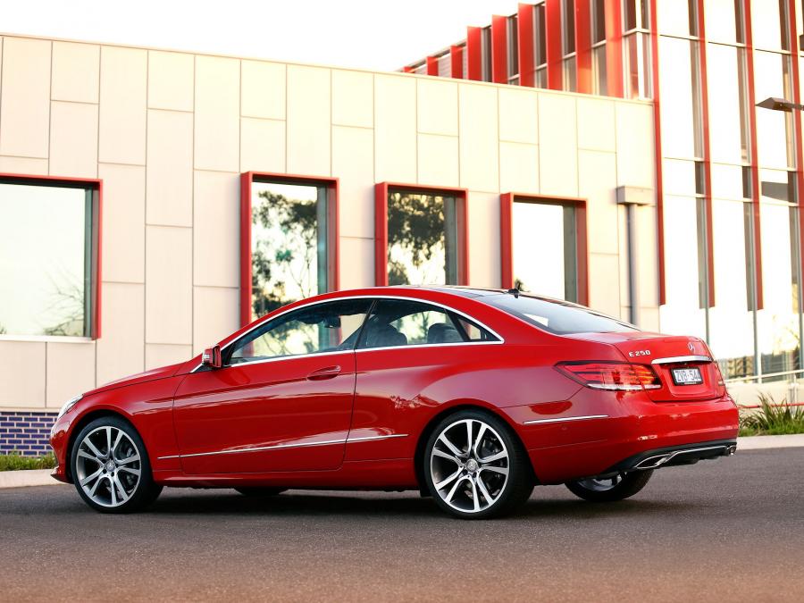  Mercedes-Benz E250 Coupe 2013 года  (AU) (фото 16 из 19)
